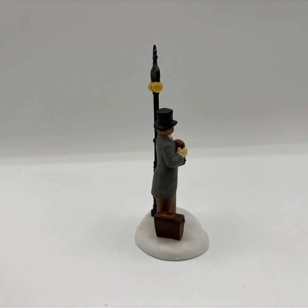 Dept 56 2005 HVC Dicken Village Dickens Submitting His First Manuscript 56.58428
